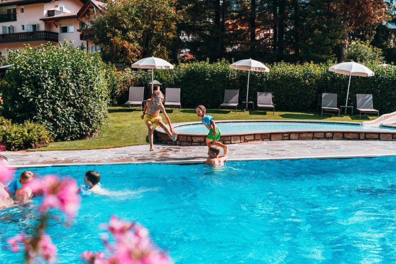 Family Hotel Posta Santa Cristina Val Gardena Ngoại thất bức ảnh