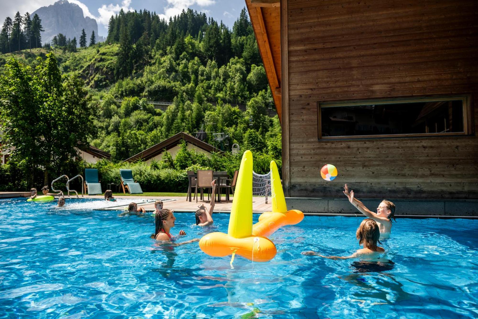 Family Hotel Posta Santa Cristina Val Gardena Ngoại thất bức ảnh